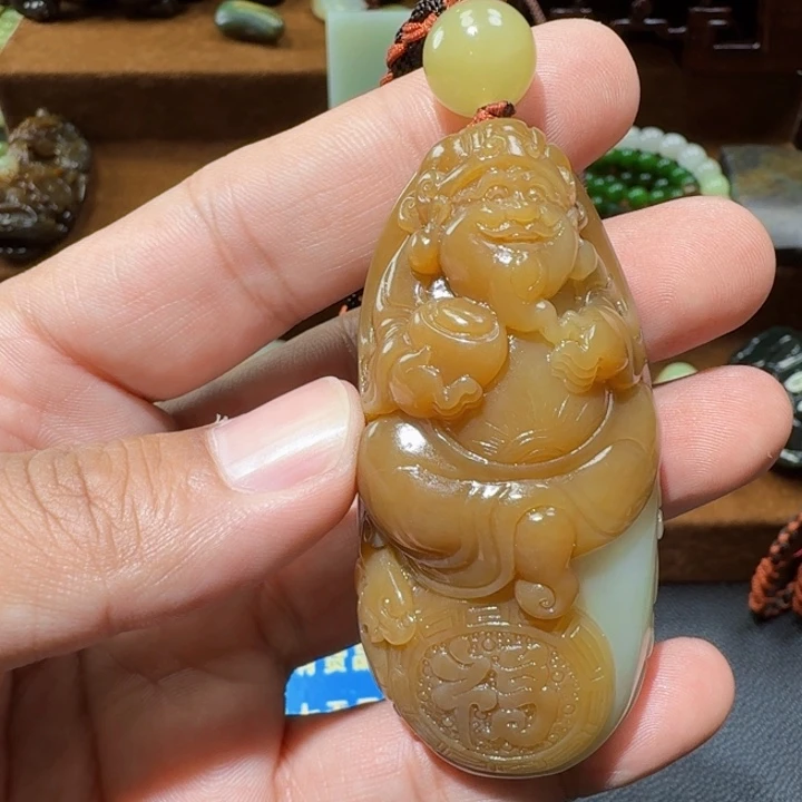 和田玉未镶嵌把件