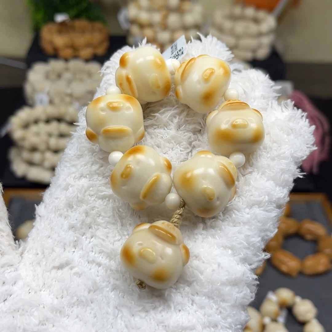 菩提根/象牙果吊坠2.11.2贪婪帽子猪