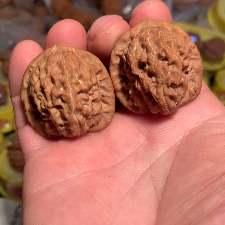 文玩核桃吊坠白蛇谷3.65