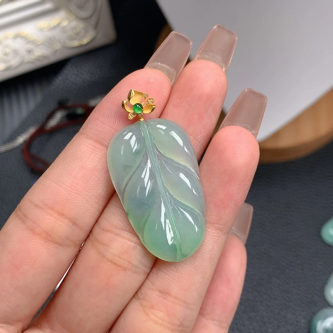 吊坠(不含链)18K金镶嵌翡翠