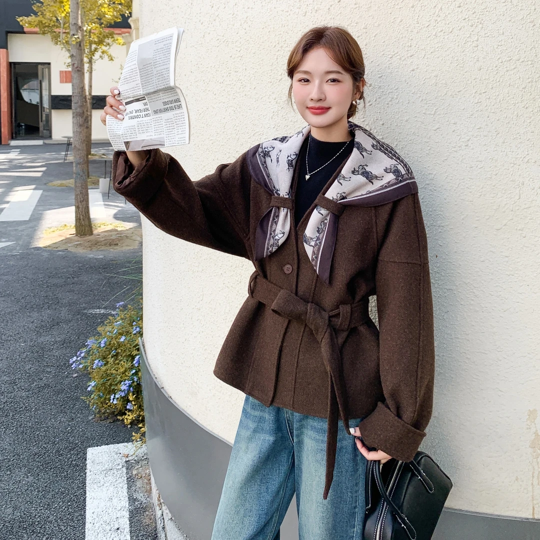 复古咖色高级感毛呢外套配丝巾2025秋冬小众独特超好看呢子大衣女