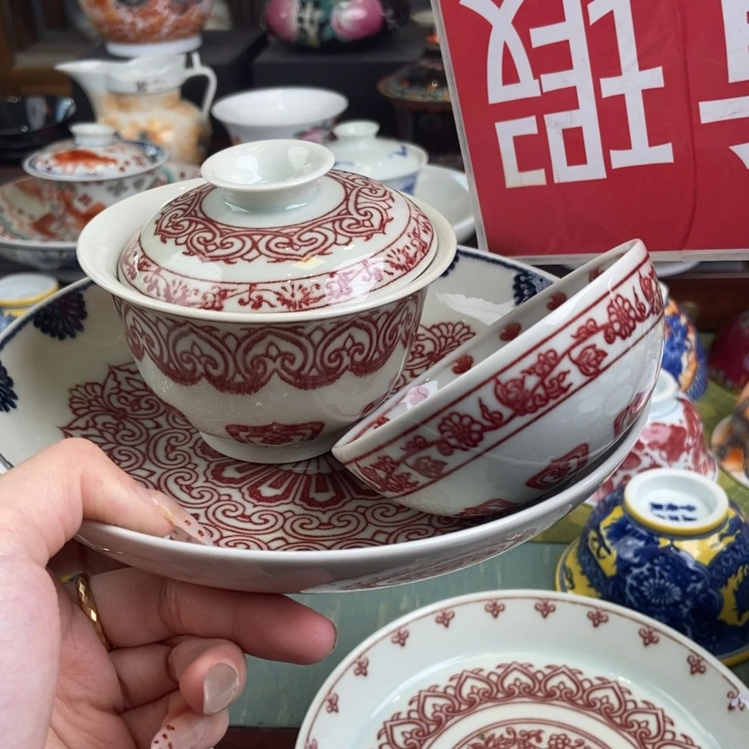 大****y陶瓷的设计师是一个人