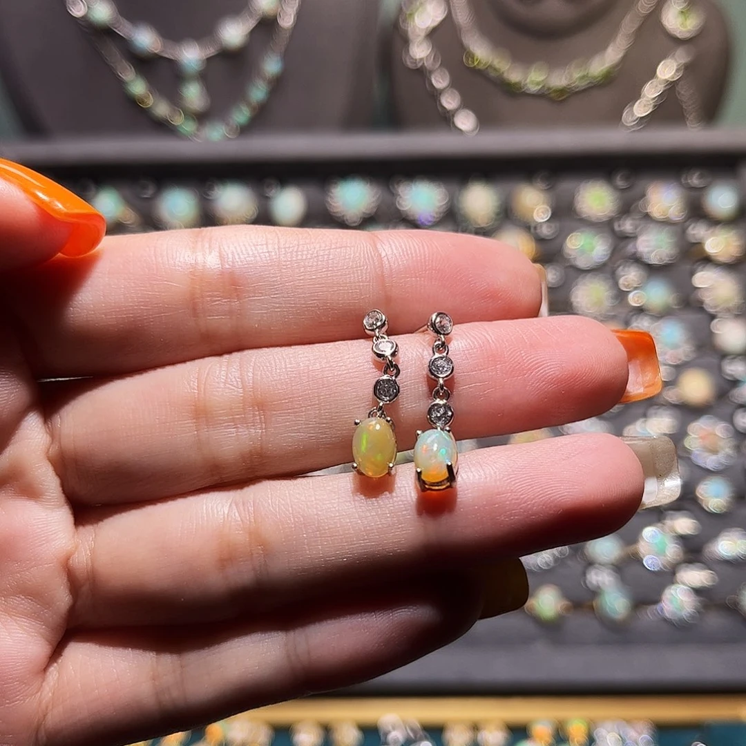 一***厌银S925镶嵌欧泊耳钉）