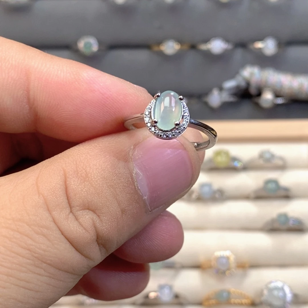 雪***仗翡翠未镶嵌颈饰翡翠