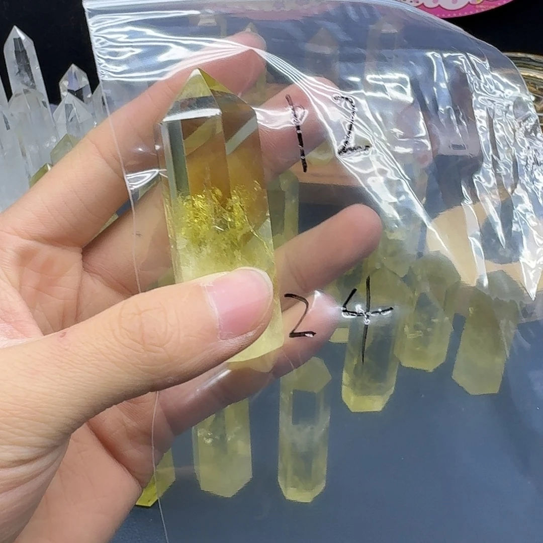 快***由摆件未镶嵌水晶天然水晶