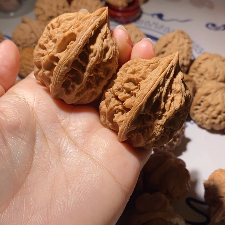 把件文玩核桃大沽石