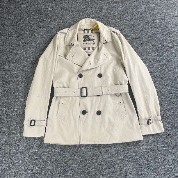 99新 BURBERRY/博柏利 8357/双排扣短款风衣外套/52码/99新