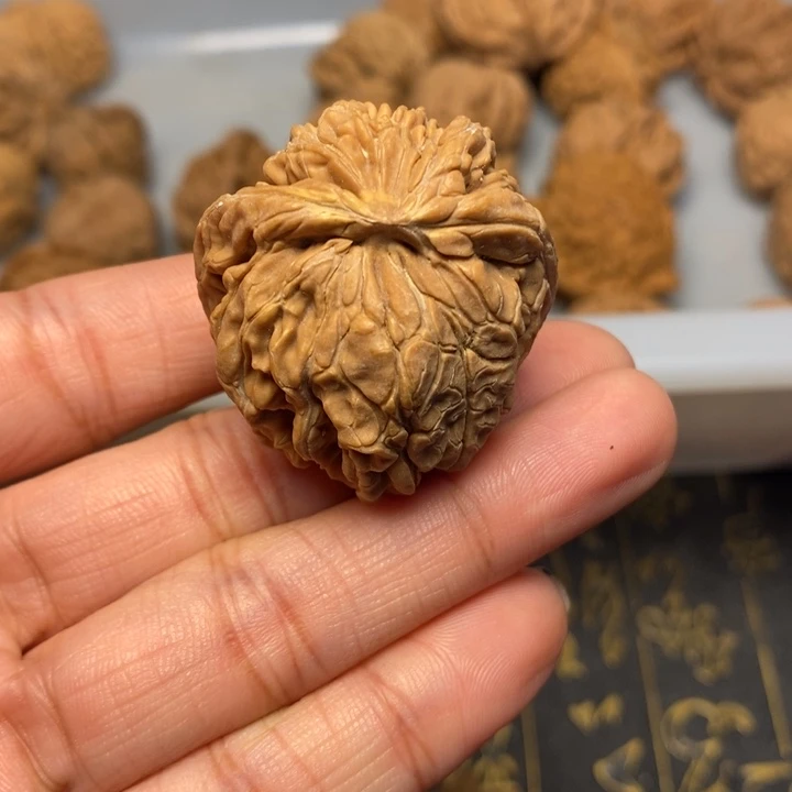 奥***彬吊坠文玩核桃文玩核桃异形单只