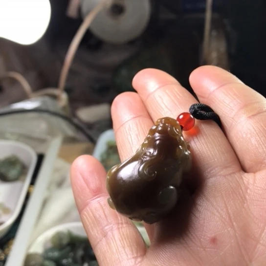 和田玉（糖玉）颈饰未镶嵌红*