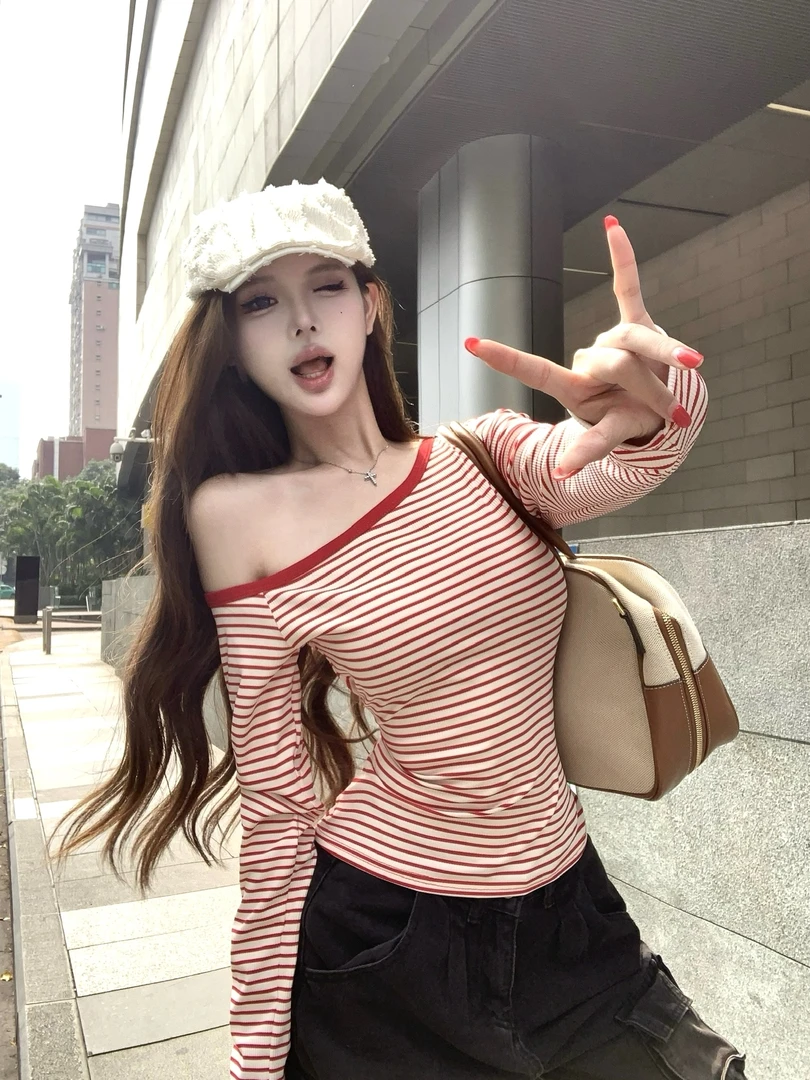 2025夏季时尚新款斜肩条纹打底衫女长袖防晒修身显瘦休闲百搭T恤