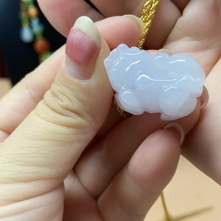 翡翠未镶嵌颈饰吊坠