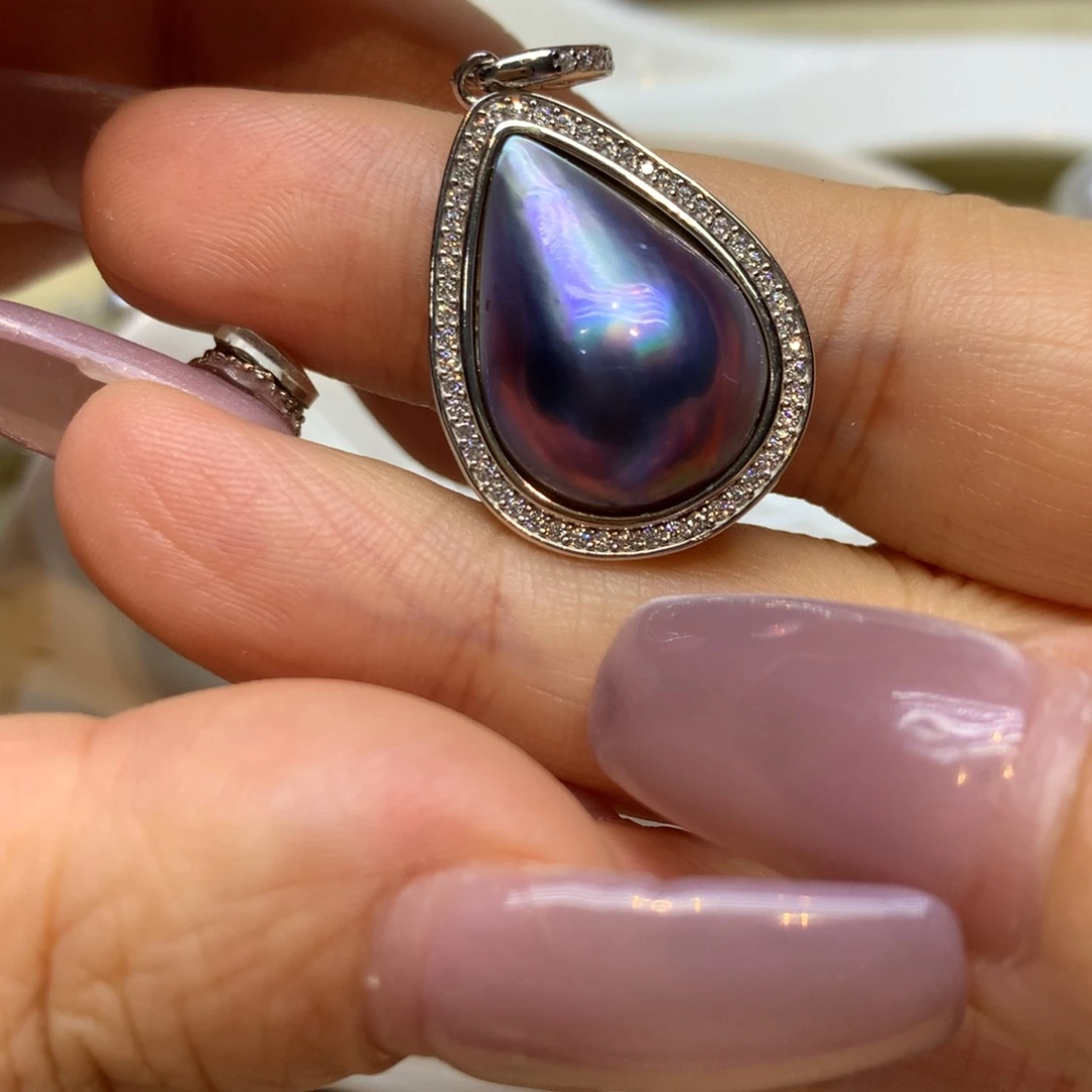 未镶嵌颈饰拼合珍珠（马贝珠）