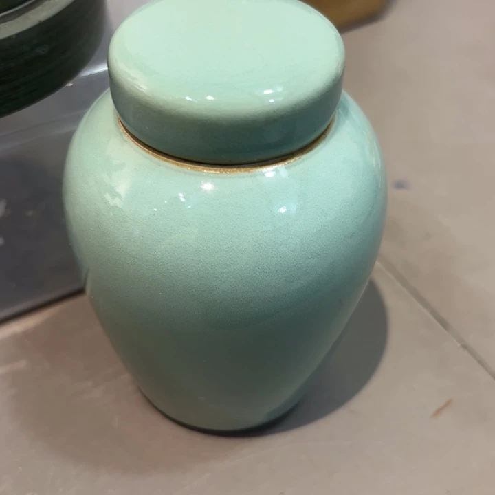 紫砂茶杯高*丫非常美丽漂亮的物品