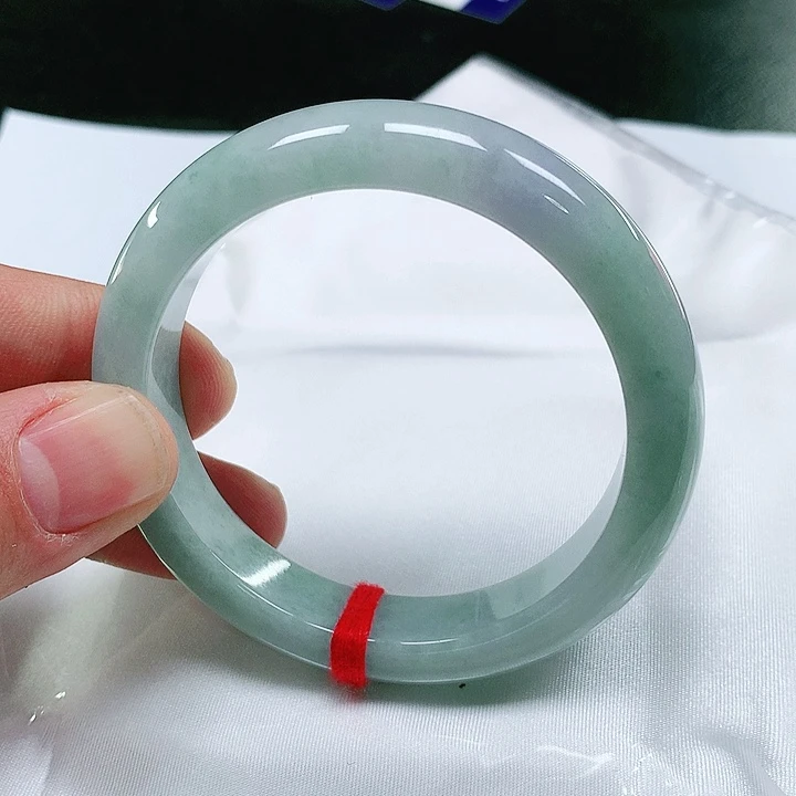 翡翠手镯未镶嵌天然翡翠手镯