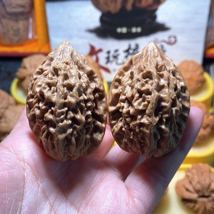 文玩核桃把件招财鼠。36 38