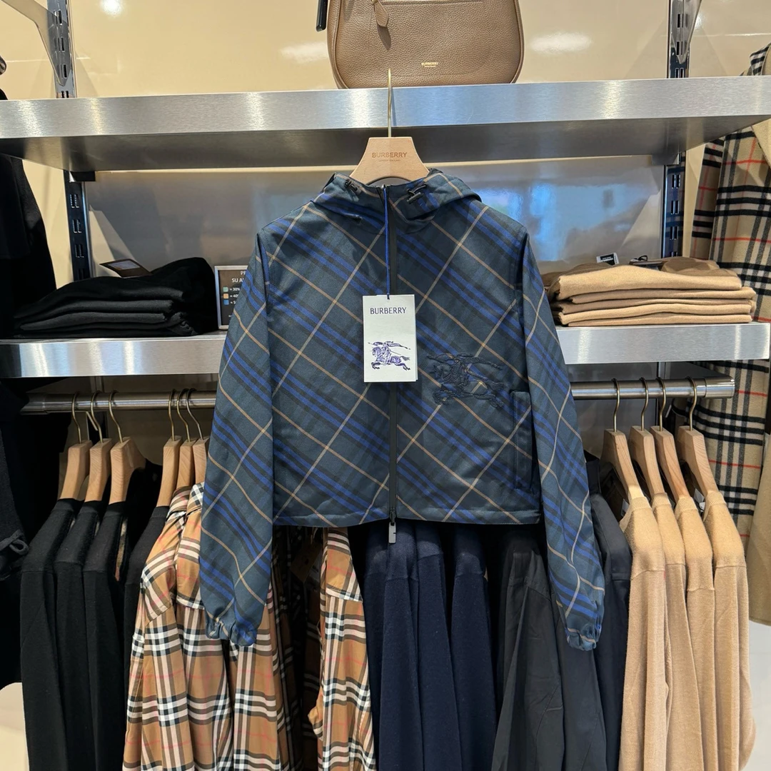 未使用 BURBERRY/博柏利 风衣短外套连帽短款格纹夹克81049111