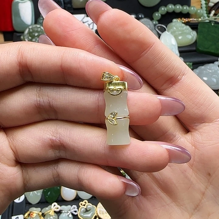 吊坠(赠链)银S925镶嵌和田玉