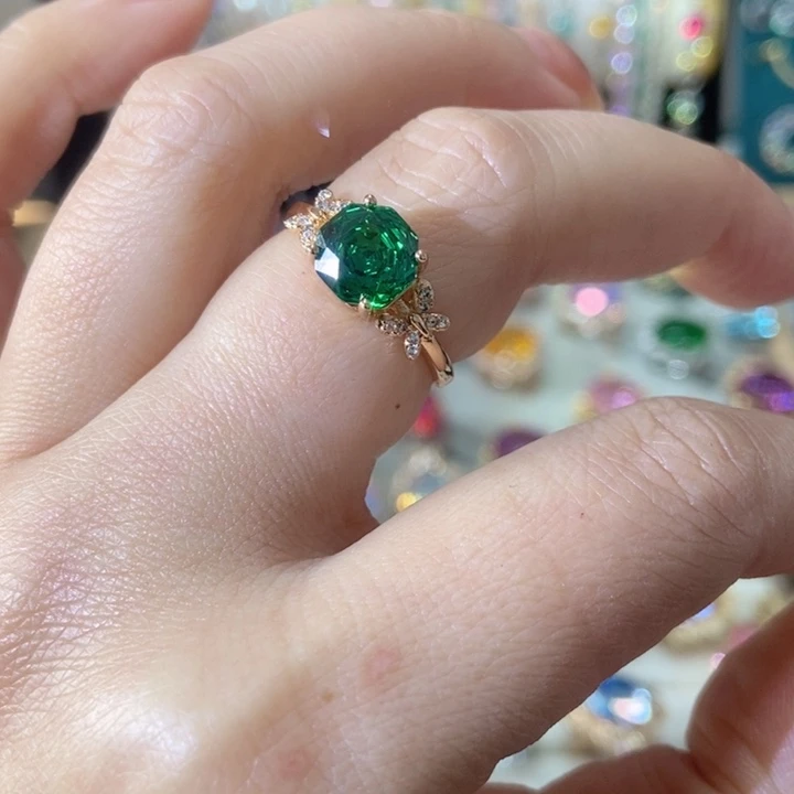 66锆石（处理）戒指