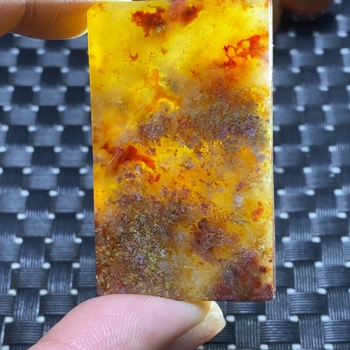 玛瑙/玉髓颈饰未镶嵌故**人
