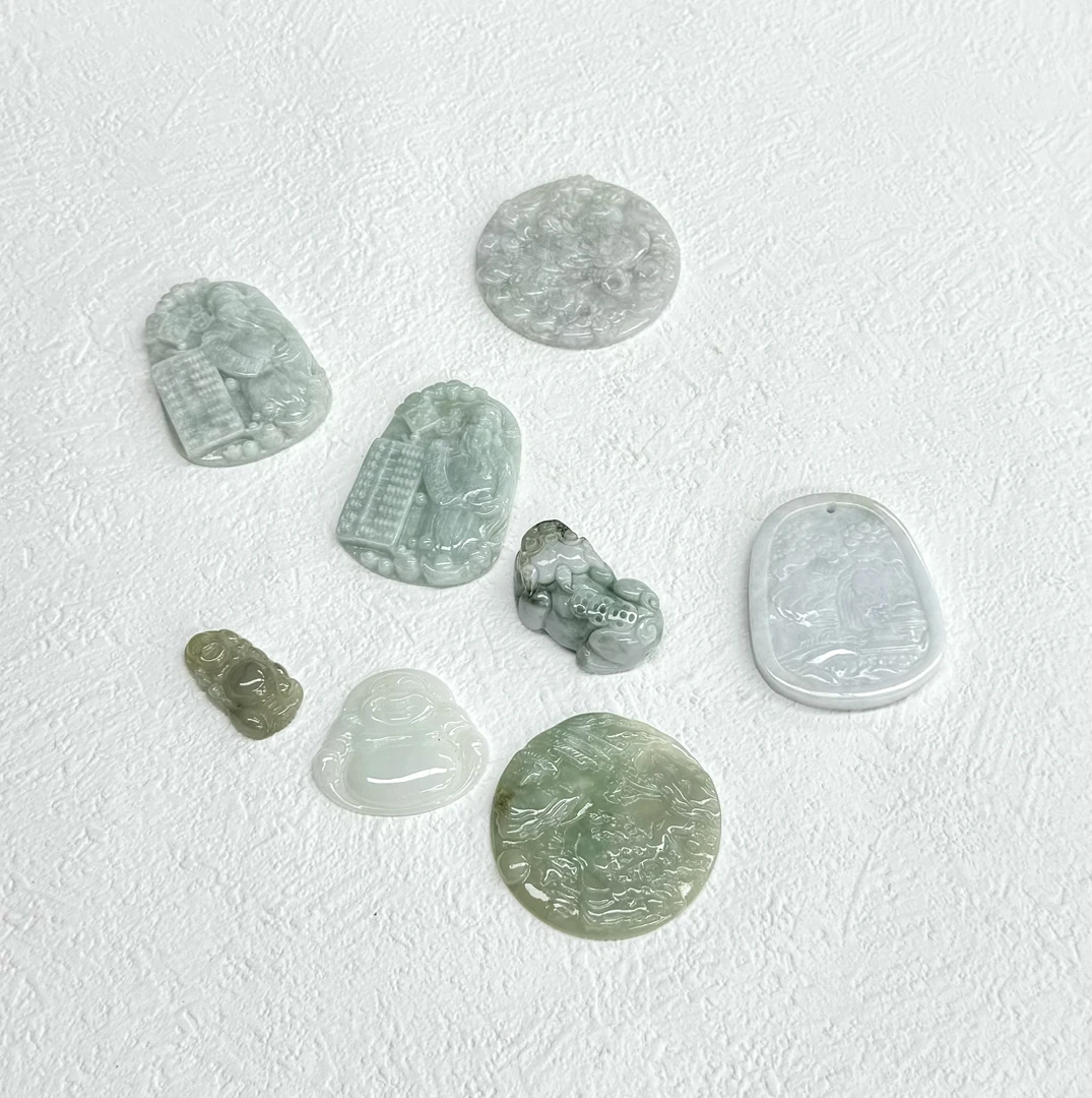 天然A货翡翠吊坠随机发