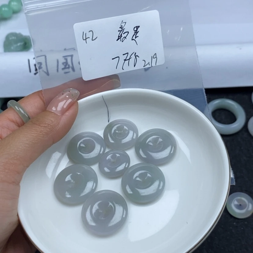 【闪购商品】翡翠颈饰未镶嵌最***住