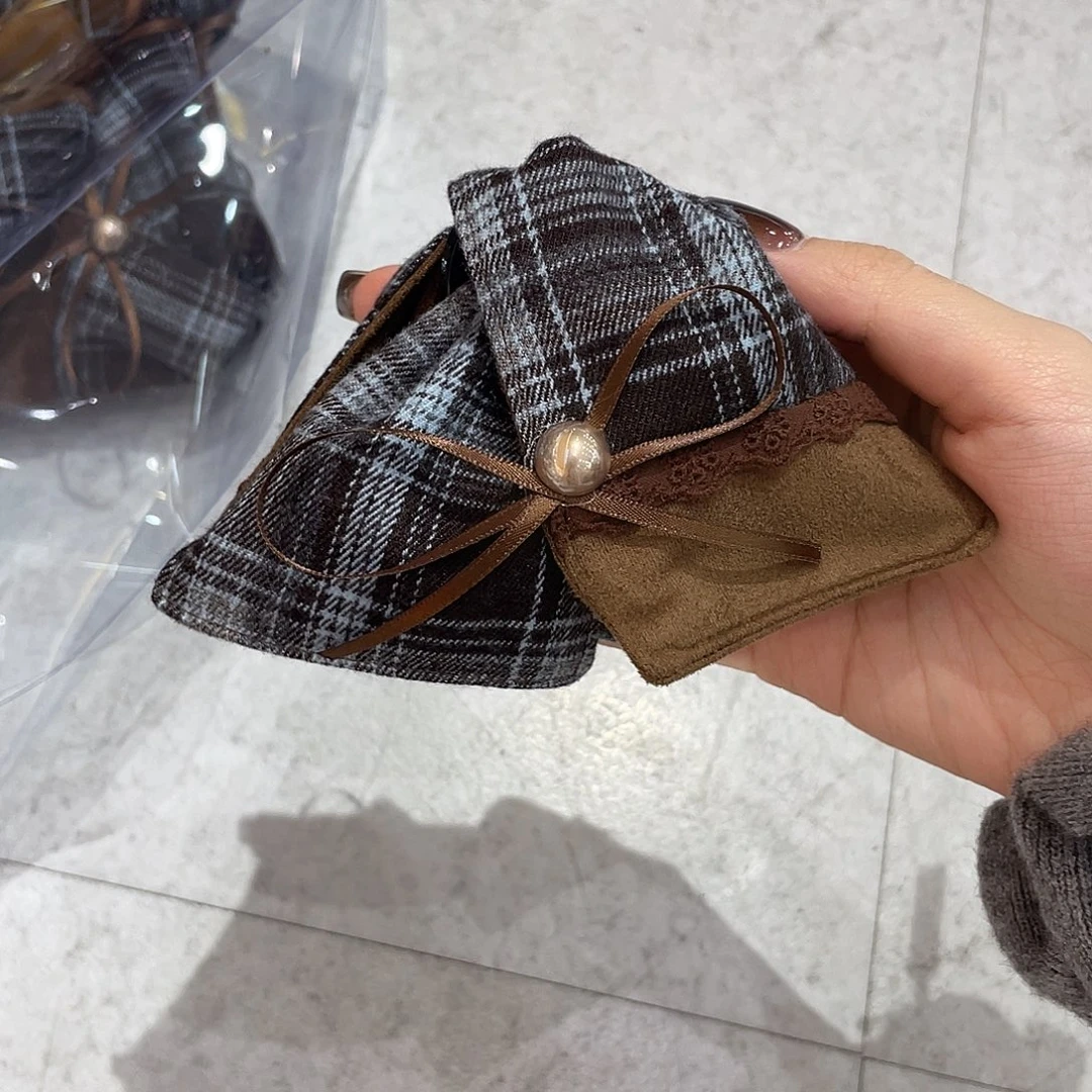 布艺非金属蓝咖格三角抓