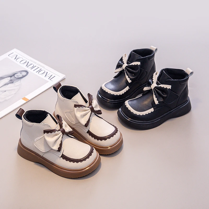 224225正品 秋冬时尚英伦风加绒女童靴子女宝中小童马丁靴