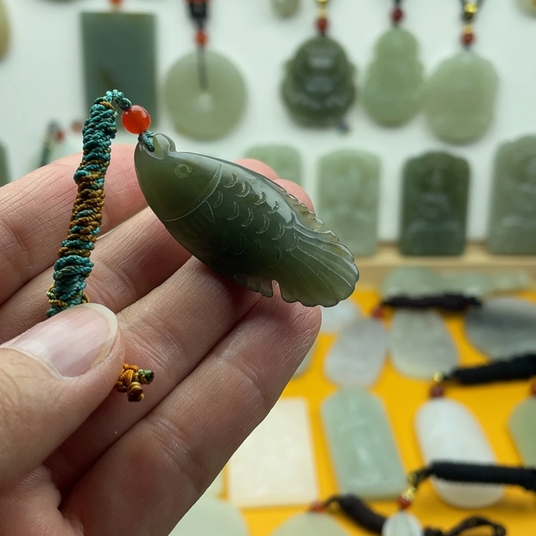 【闪购商品】立体金鱼吊坠
