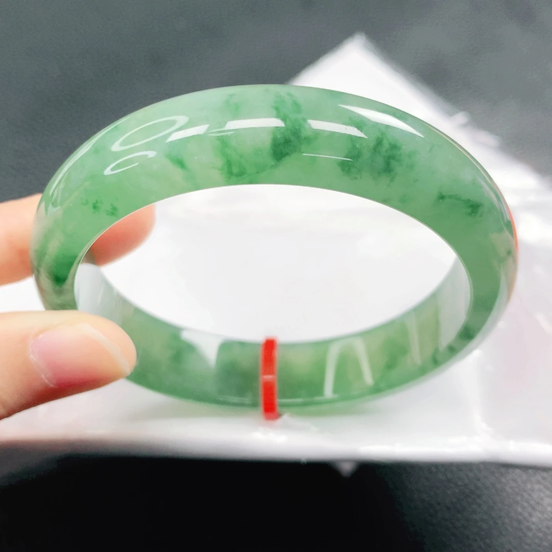 翡翠未镶嵌手镯58圈