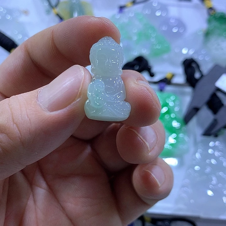 翡翠未镶嵌颈饰天然翡翠A货吊坠