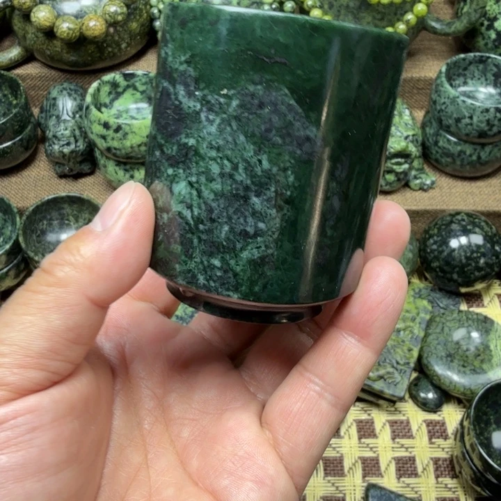蛇纹石玉未镶嵌药王石能量养生产品