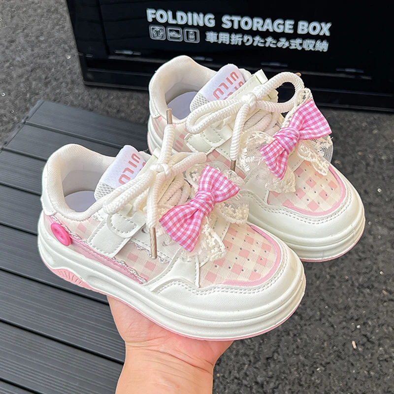 女童运动鞋2025春秋新款儿童蝴蝶结潮牌皮面休闲鞋软底防滑跑步鞋