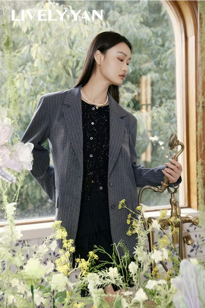 【俪妍】灰色条纹西服外套