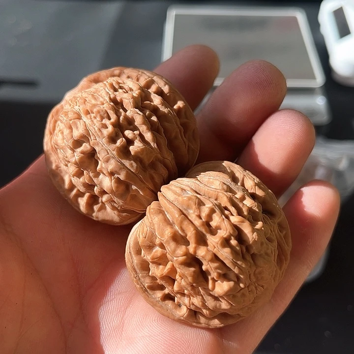 文玩核桃把件W**.四座楼