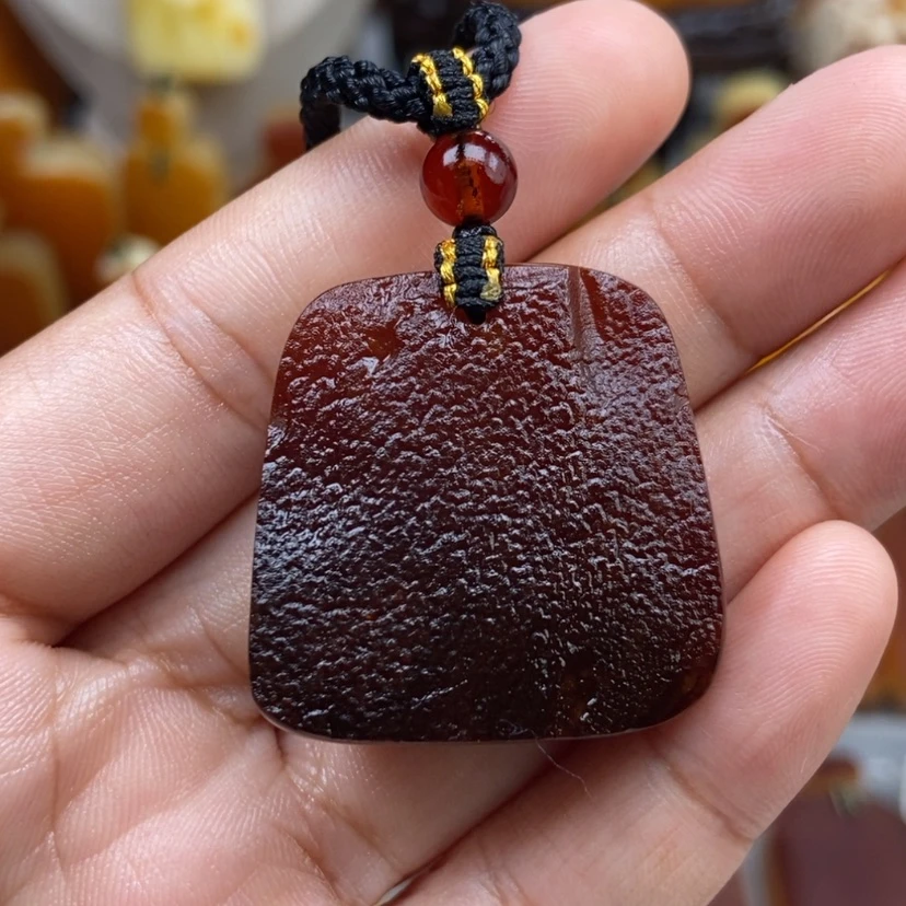 【闪购商品】琥珀颈饰未镶嵌