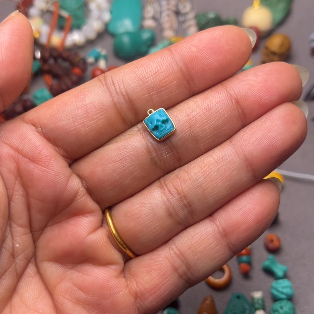 绿松石阿呆未镶嵌浅**白