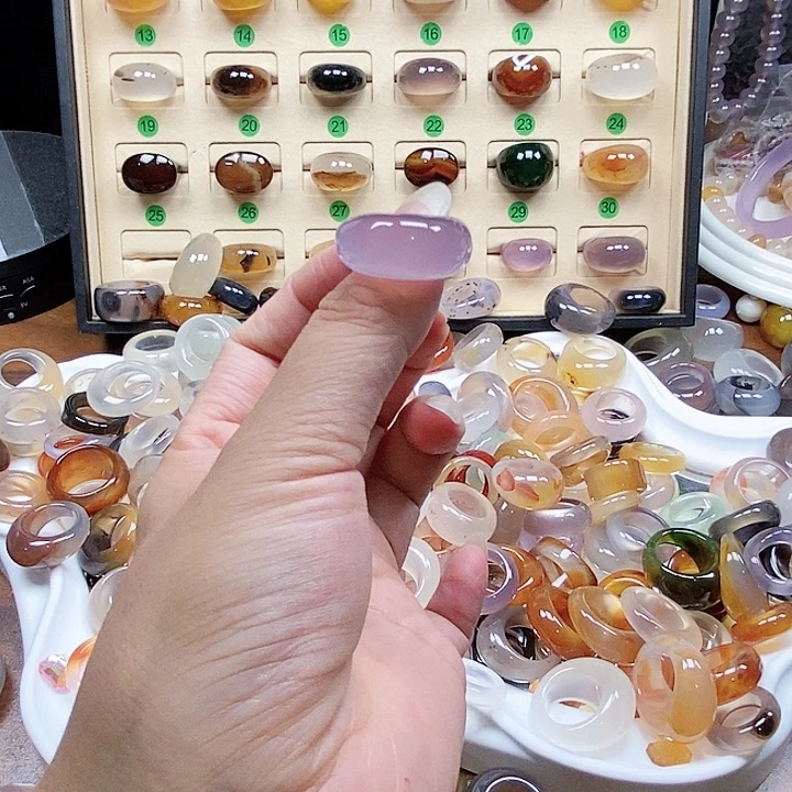 戒指未镶嵌玛瑙/玉髓吐****?