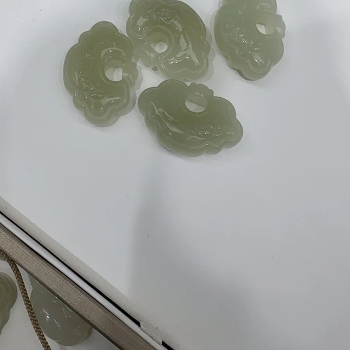 和田玉未镶嵌颈饰拍一发一多样性发货