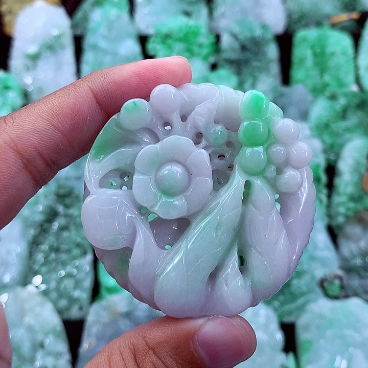 吊坠(不含链)未镶嵌翡翠