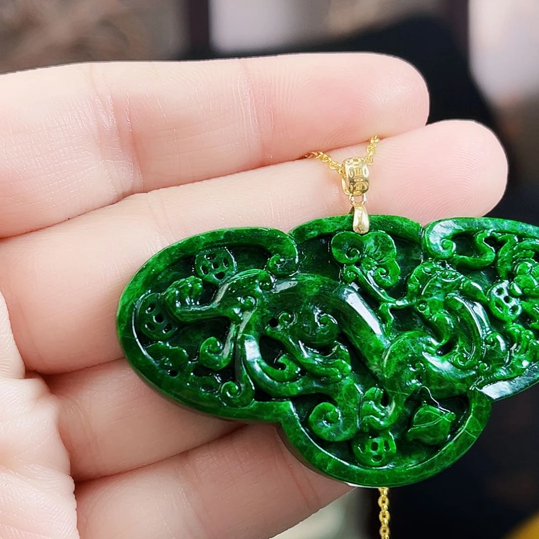 翡翠颈饰18K金镶嵌吊坠