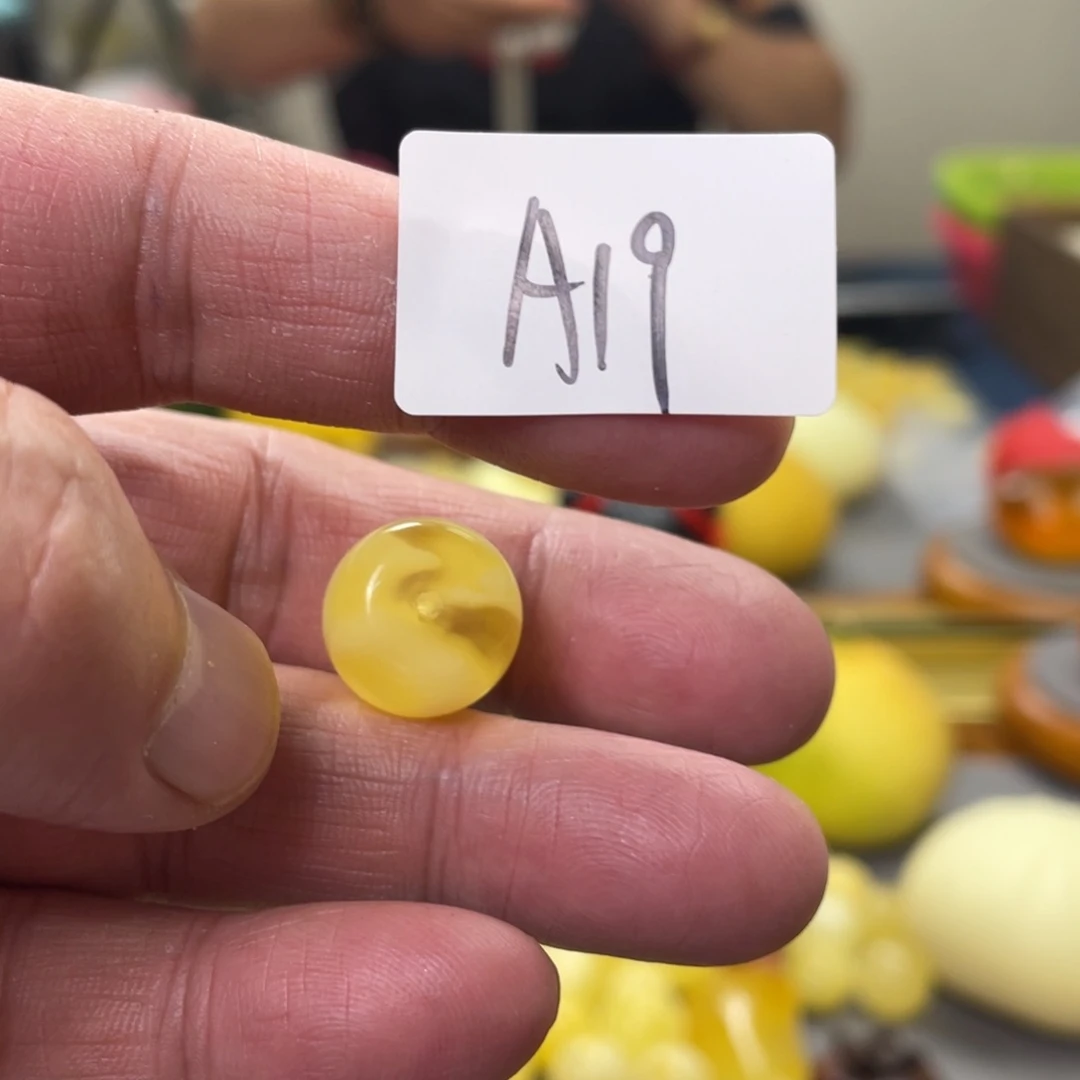 手链琥珀未镶嵌多样性发，发其中一件