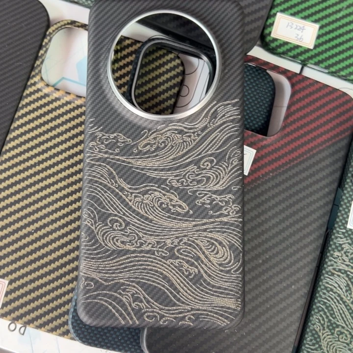 Mate70pro 黑灰风生水起带磁吸