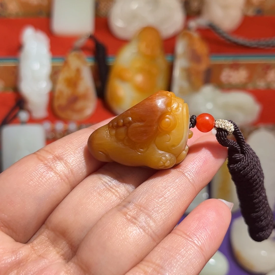 颈饰未镶嵌和田玉