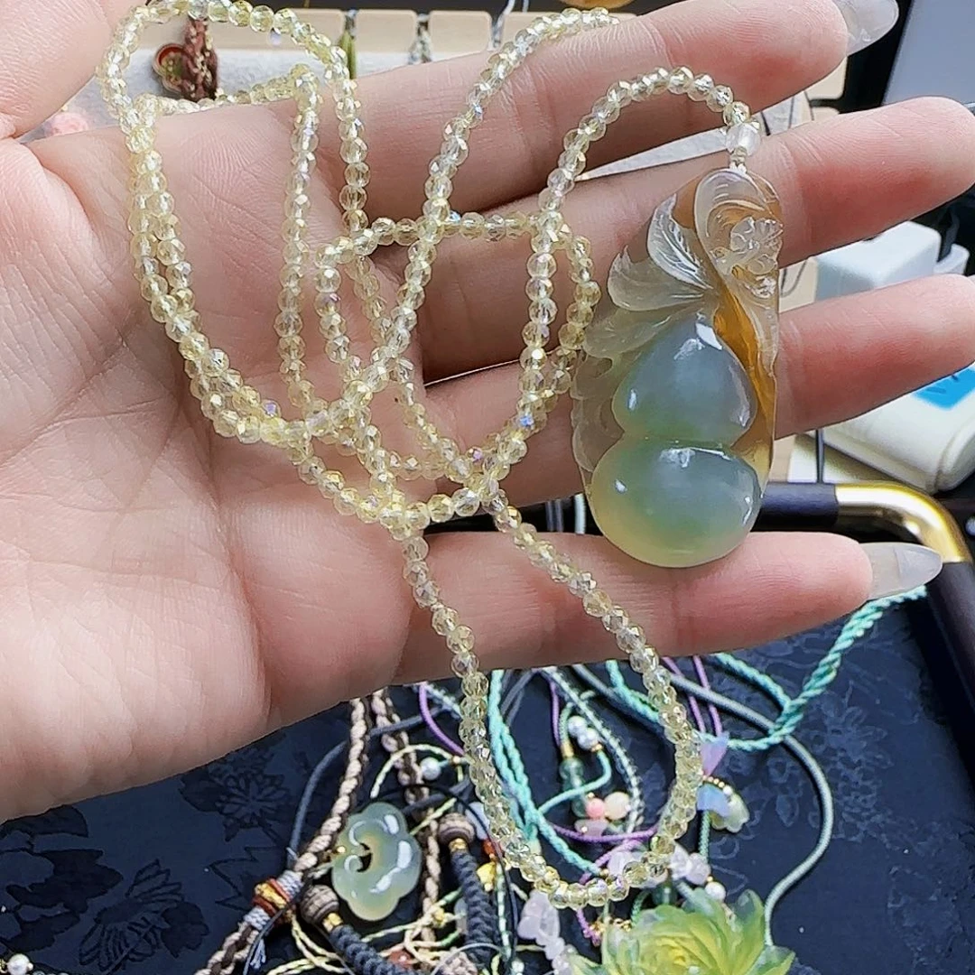 合金蛇纹石玉颈饰