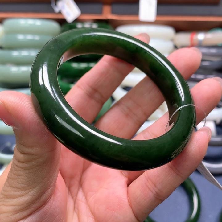 【闪购商品】未镶嵌手镯和田玉（碧玉）16