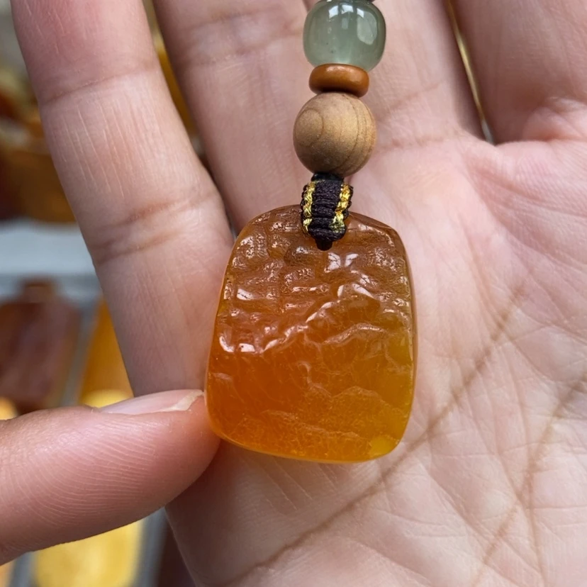 【闪购商品】琥珀颈饰未镶嵌