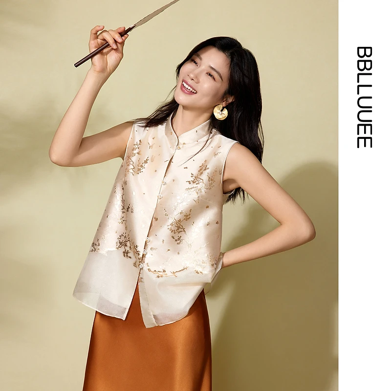 【东方感】粉蓝衣橱2025夏新款定位提花宽松马甲旗袍领无袖外套女