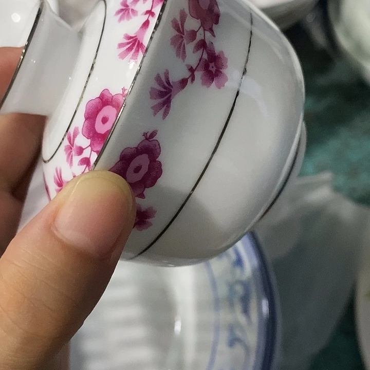 摆件小红花两才盖碗