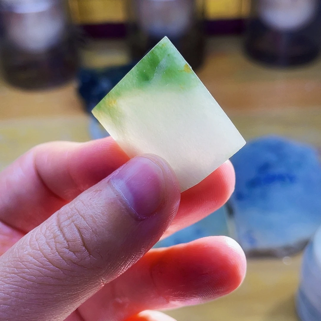 翡翠未镶嵌颈饰毛料16