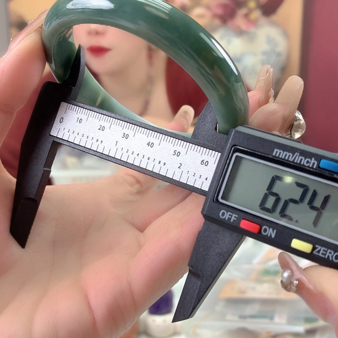 翡翠未镶嵌手镯翡翠